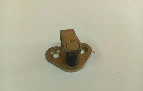 Peugeot 307 Rear door lock loop/hook striker 