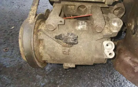 Nissan Almera Tino Air conditioning (A/C) compressor (pump) ea05045010 92600BN300