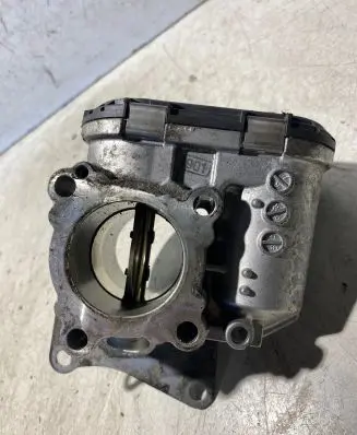 Nissan X-Trail T31 Throttle valve 8200330812 0281002681 8200330810G