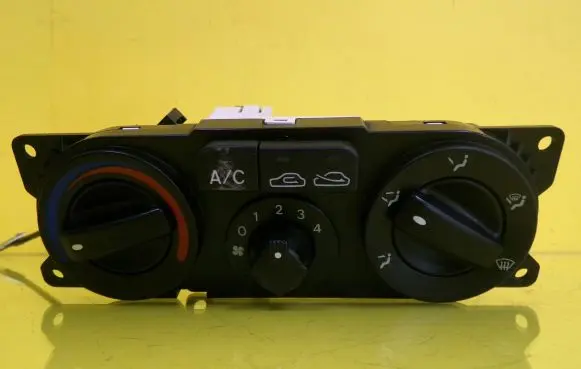 Hyundai Lantra I Climate control unit