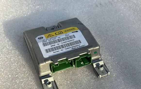 BMW 5 E60 E61 Airbag control unit/module 6957502 04B291MA0062J 220434754