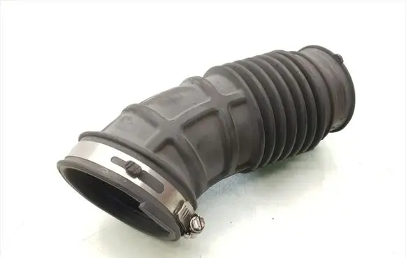 Chrysler 300 - 300C Air intake hose/pipe 0210490A