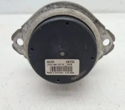 Audi Q7 4L Engine mount bracket 7L8199131 8052006