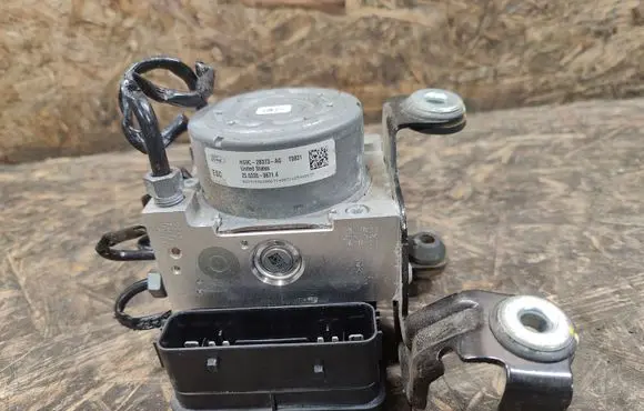 Ford Fusion II ABS Pump HG9C2C219KG HG9C2B373AG
