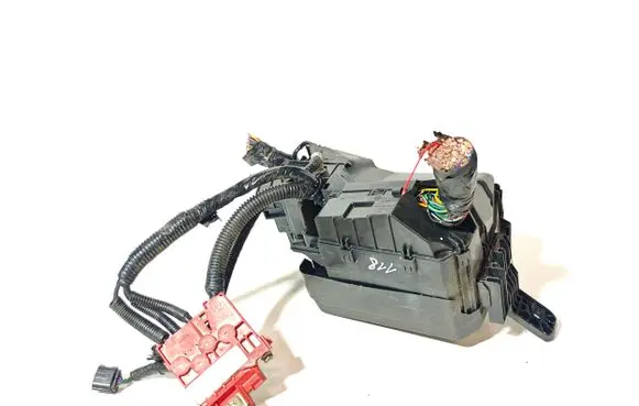 Mazda CX-5 Fuse module KD4566767 7154763330