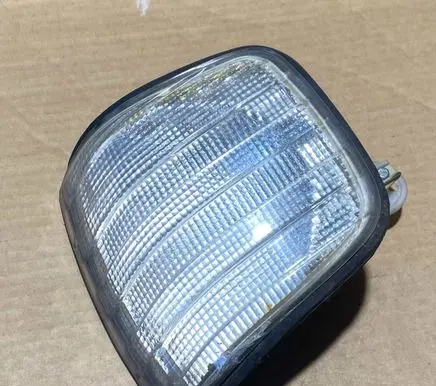 Mercedes-Benz S W126 Front indicator light 977899 183360B