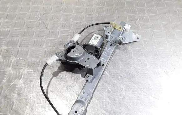 Nissan Qashqai Rear door window regulator with motor 402190A 119767