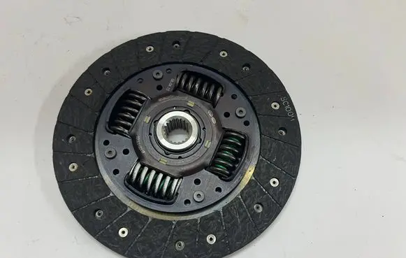 Hyundai Accent Clutch pressure plate 4110023031