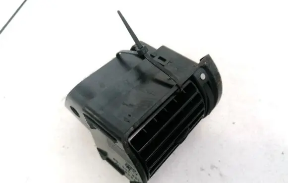 Audi A4 S4 B5 8D Dash center air vent grill 8D1820901