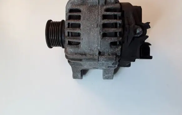 Ford Focus Generator/alternator AV6N10300DC
