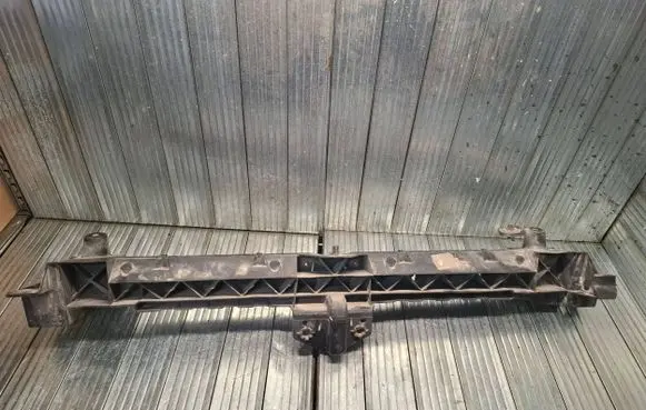 Top upper radiator support slam panel