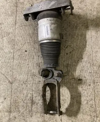 Volkswagen Touareg I Air suspension front shock absorber 7L6616039A
