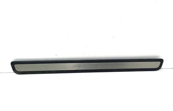 Toyota Avensis T270 Front sill trim cover 6791105030
