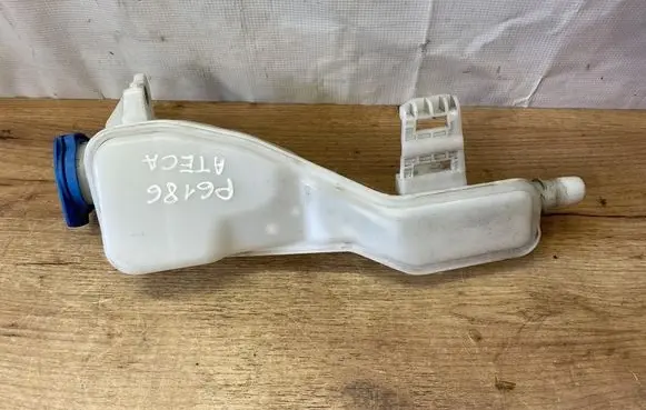 Cupra Ateca Windshield washer fluid reservoir/tank 5Q0955453BF