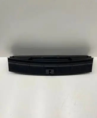 Trunk/boot sill cover protection