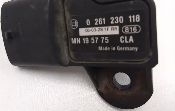 Mitsubishi Colt Air pressure sensor 0261230118