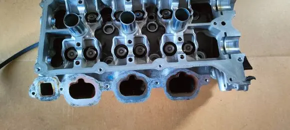 Ford Mustang V Engine head 4E-6C064