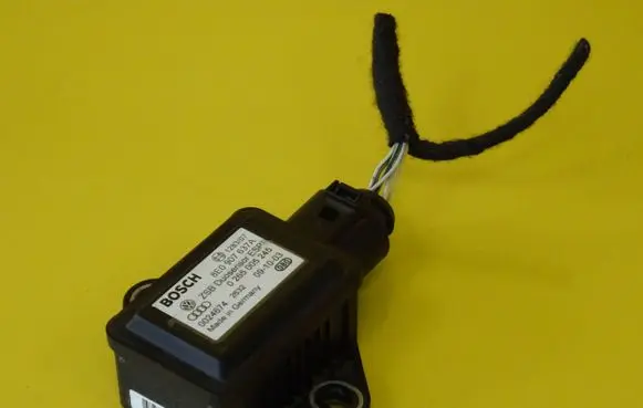 Volkswagen PASSAT B5 ESP acceleration yaw rate sensor 8E0907637A