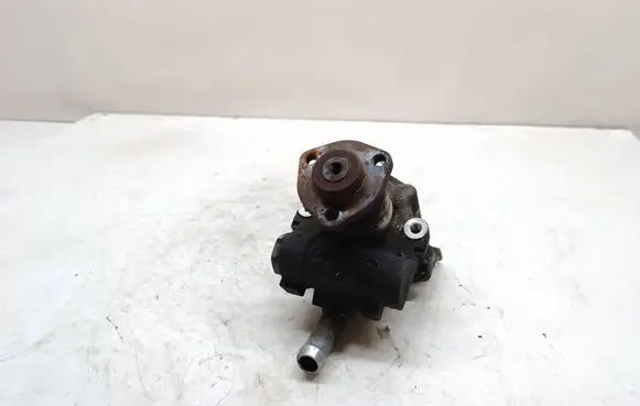 BMW 3 E90 E91 Power steering pump 6788838