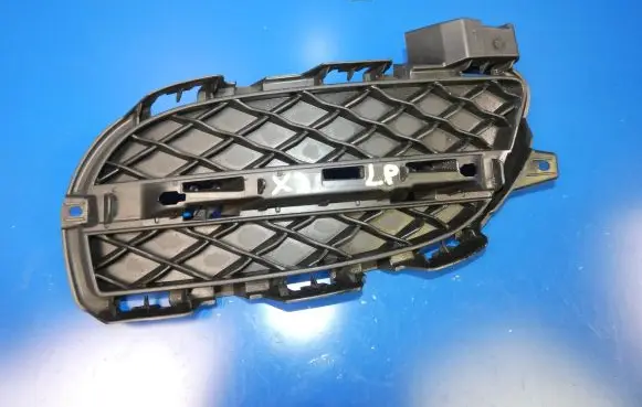 Jaguar XJ X351 Front bumper lower grill AW93-15K233-AC