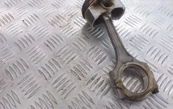Toyota Verso Piston with connecting rod 073835 BW227G