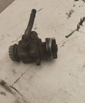 Volkswagen Touareg I Power steering pump 7L6422153E