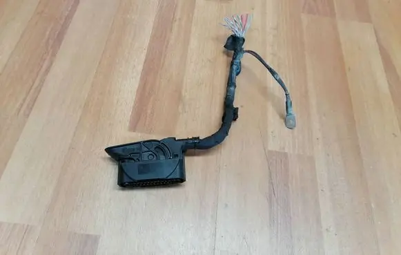 Renault Espace V (RFC) ABS module connector plug 1928406124 476607355R