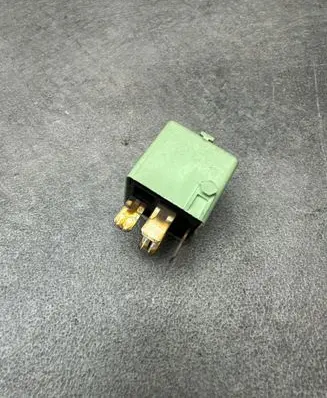 BMW 5 E39 Other relay V2313459X312 6136 8373700