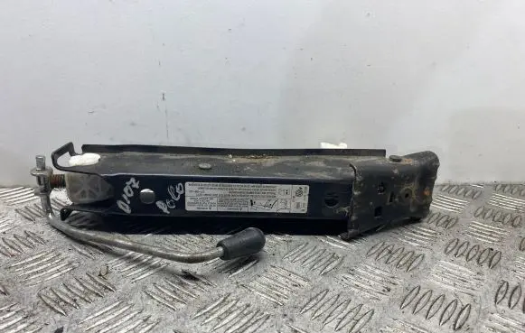Seat Ibiza IV (6J,6P) Lift Jack 6R0011031B