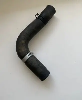Subaru Outback (BS) Engine coolant pipe/hose