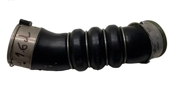 BMW 1 E81 E87 Intercooler hose/pipe 7797480