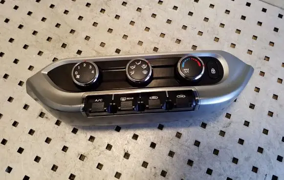 KIA Rio Climate control unit 972501W930