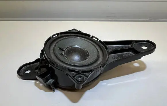 Audi A4 S4 B9 Parcel shelf speaker 8W9035454