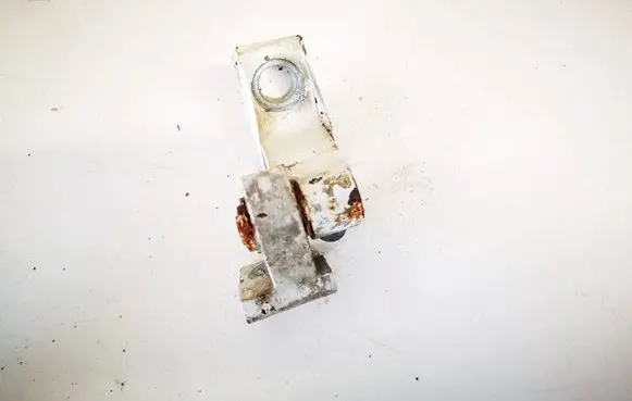 Skoda Superb B6 (3T) Rear door lower hinge