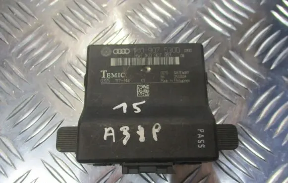 Audi A3 S3 8P Comfort/convenience module 1K0907530D