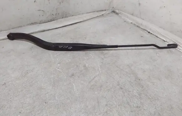 Opel Vectra C Front wiper blade arm 09785813 166223