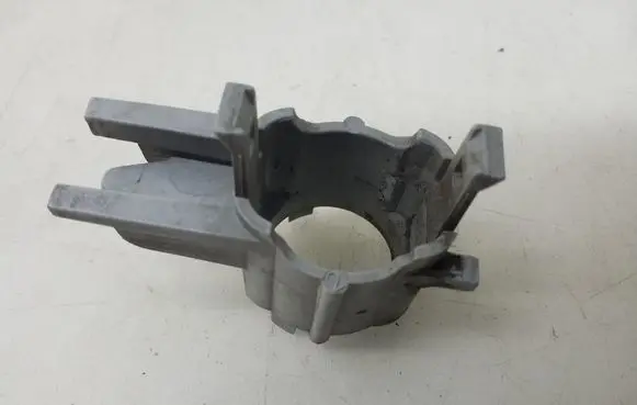 Mercedes-Benz E W211 Front parking sensor holder (PDC) A2118850467