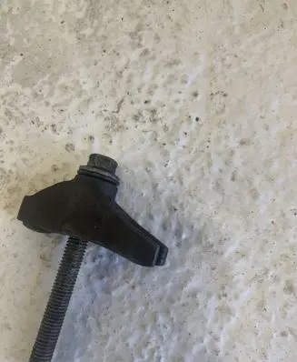 Dodge Nitro Fuel Injector clamp holder