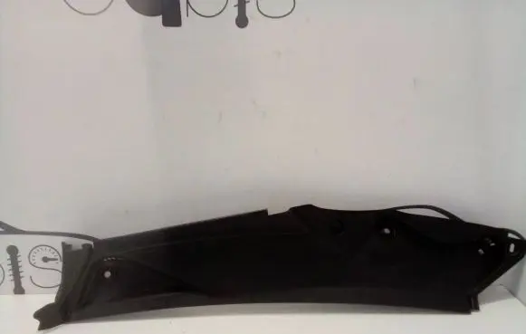 Mercedes-Benz E W214 Wiper trim A2148303600