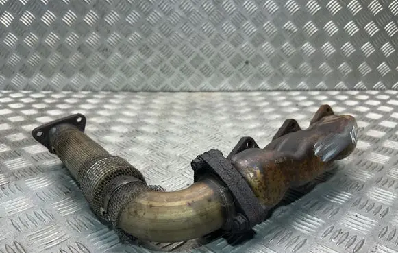 Audi A6 S6 C6 4F Exhaust manifold 059253033L