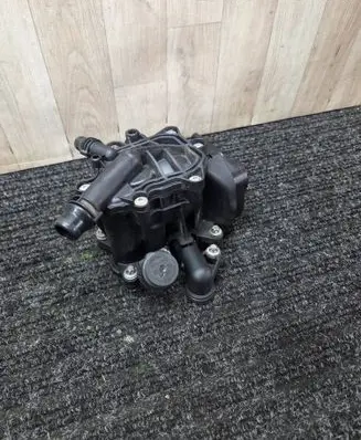 BMW 3 F30 F35 F31 Thermostat/thermostat housing 7644811 11537644811