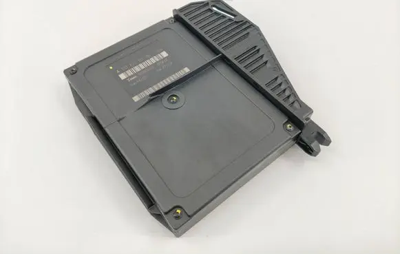 Chrysler Crossfire Central body control module A1938200026