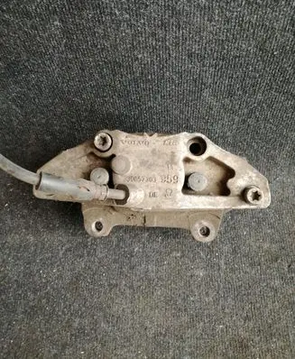 Volvo XC90 Front brake caliper 30657303959