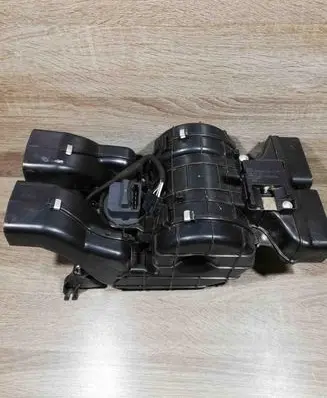BMW 5 E60 E61 Heater blower fan relay 692846103 1081610 84506928461