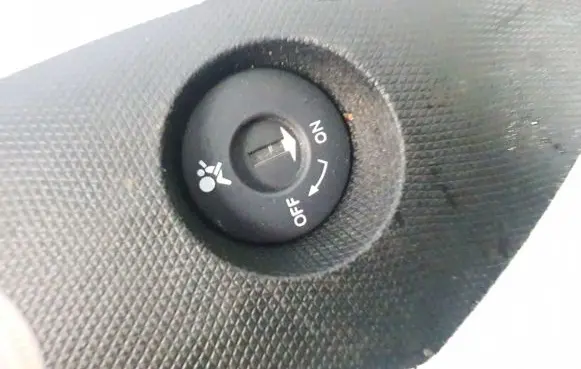 Nissan Micra Passenger airbag on/off switch 25585bc