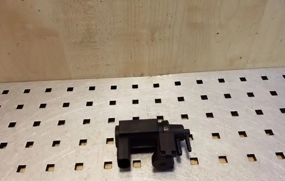 Audi A6 S6 C6 4F Turbo solenoid valve 059906628B 70101900