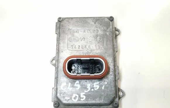 Mercedes-Benz CLS C219 Headlight ballast module Xenon A0028206026 5DF00870400