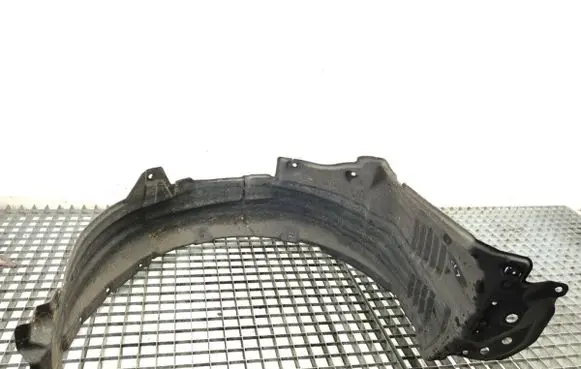 Toyota RAV 4 (XA40) Front wheel arch liner splash guards 
