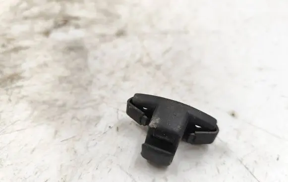 BMW 3 E46 Sun visor clip/hook/bracket 