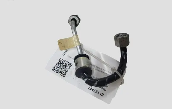 Jaguar XF X250 Fuel injector supply line/pipe